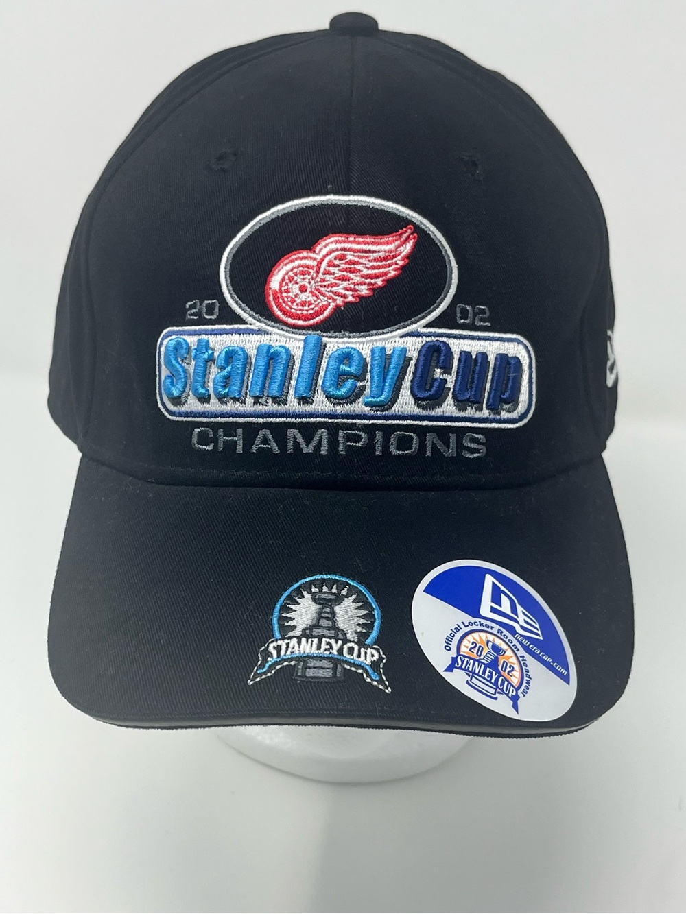 New Era 2002 Detroit Red Wings  Stanley Cup Champions hat, new!